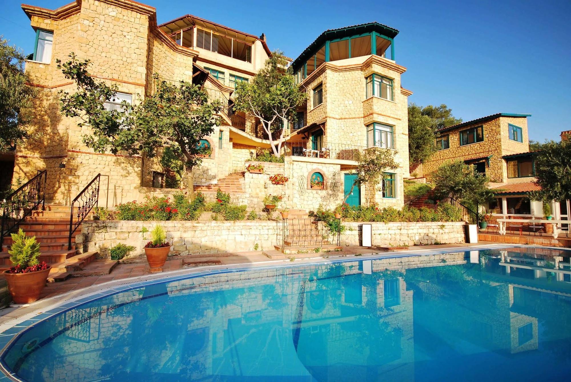 Pinecone Boutique Hotel Ayvacik Exterior photo