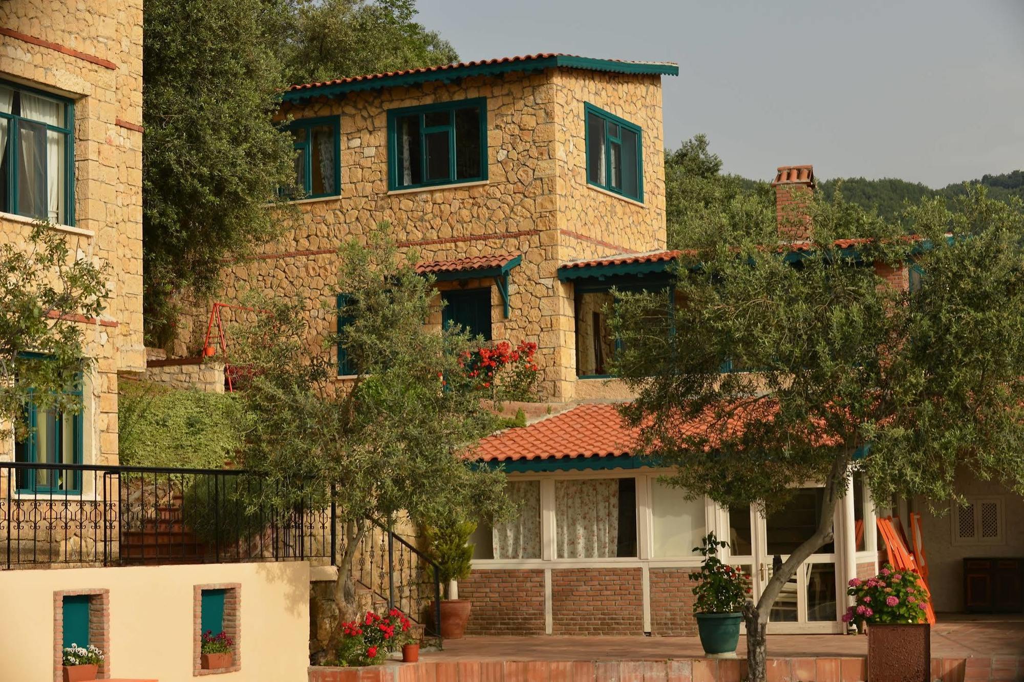 Pinecone Boutique Hotel Ayvacik Exterior photo